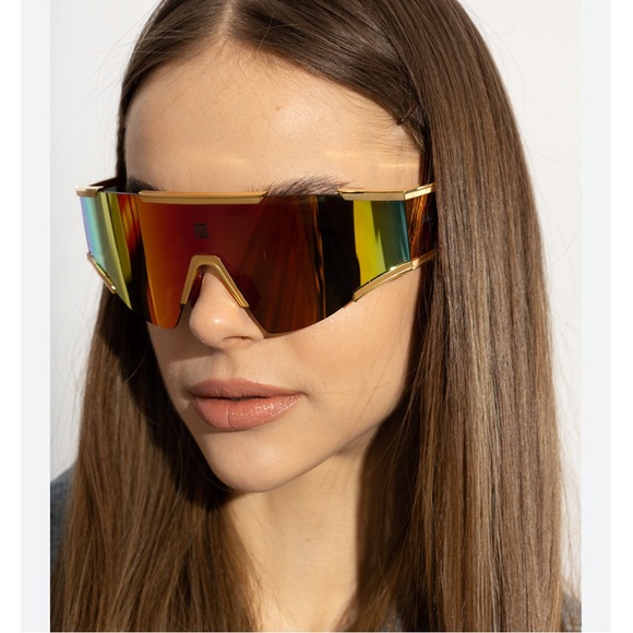 Excluded Balmain Sunglasses, New 395 - Picture 10 of 14